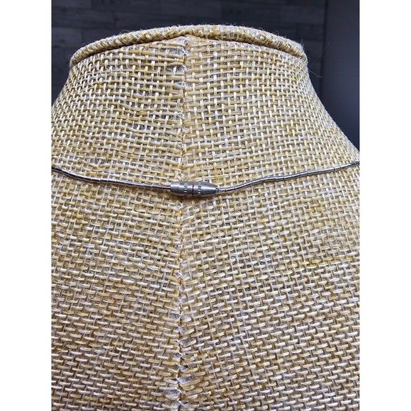 Silver Necklace with pink stone chips (Pink Quartz possibly) Barrel Closure 17"L - Picture 4 of 4